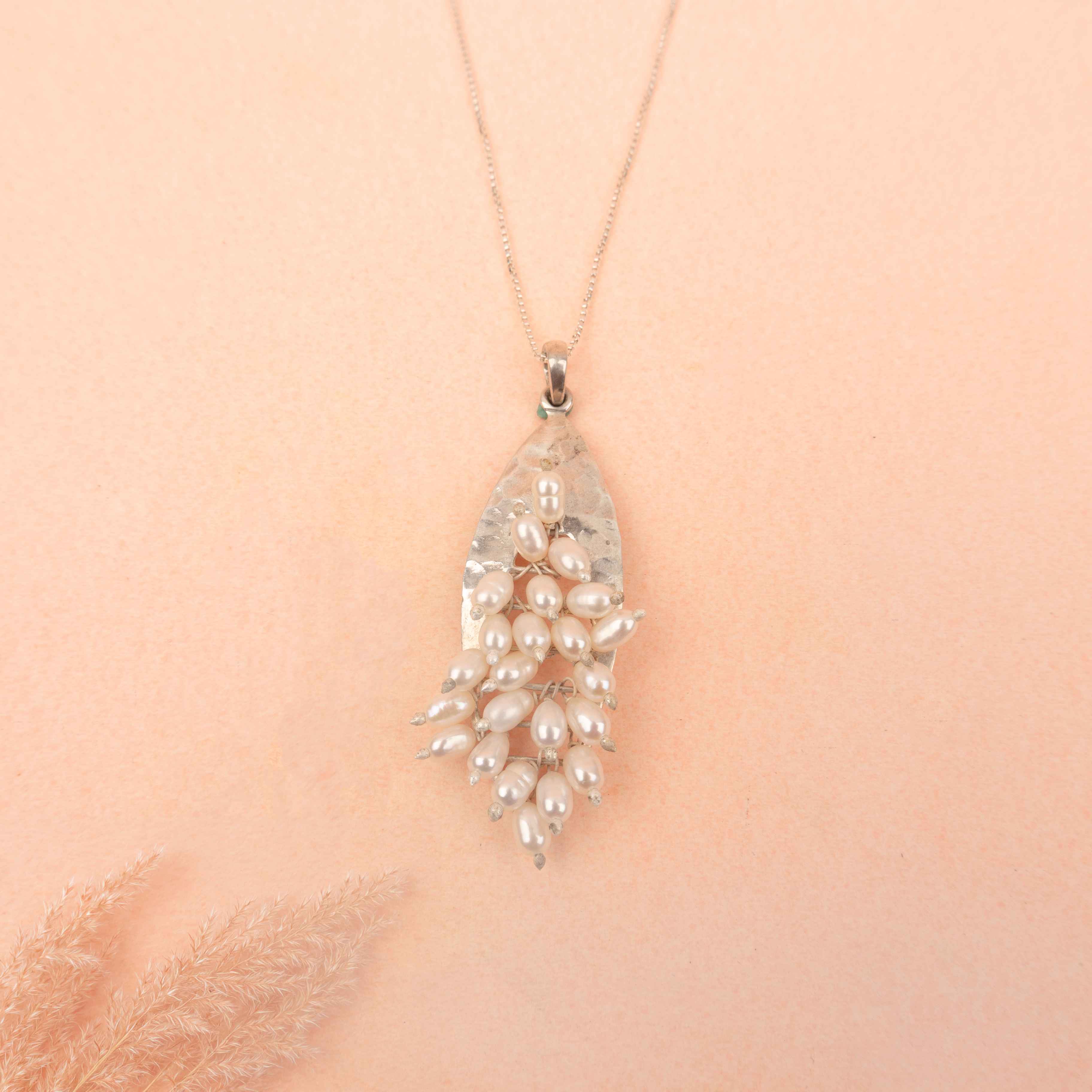 Adya Textured Pearl Bunch Necklace