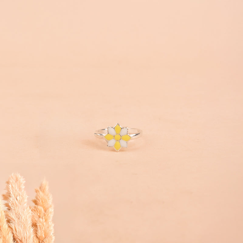 Adya Yellow Bloom Midi Ring