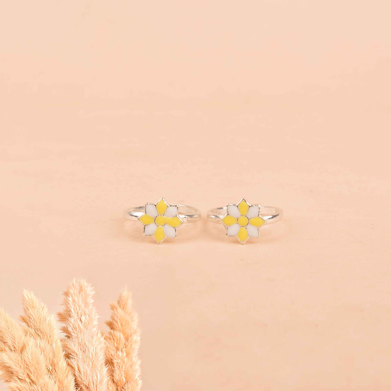 Adya Yellow Bloom Toe Ring cum Midi Ring