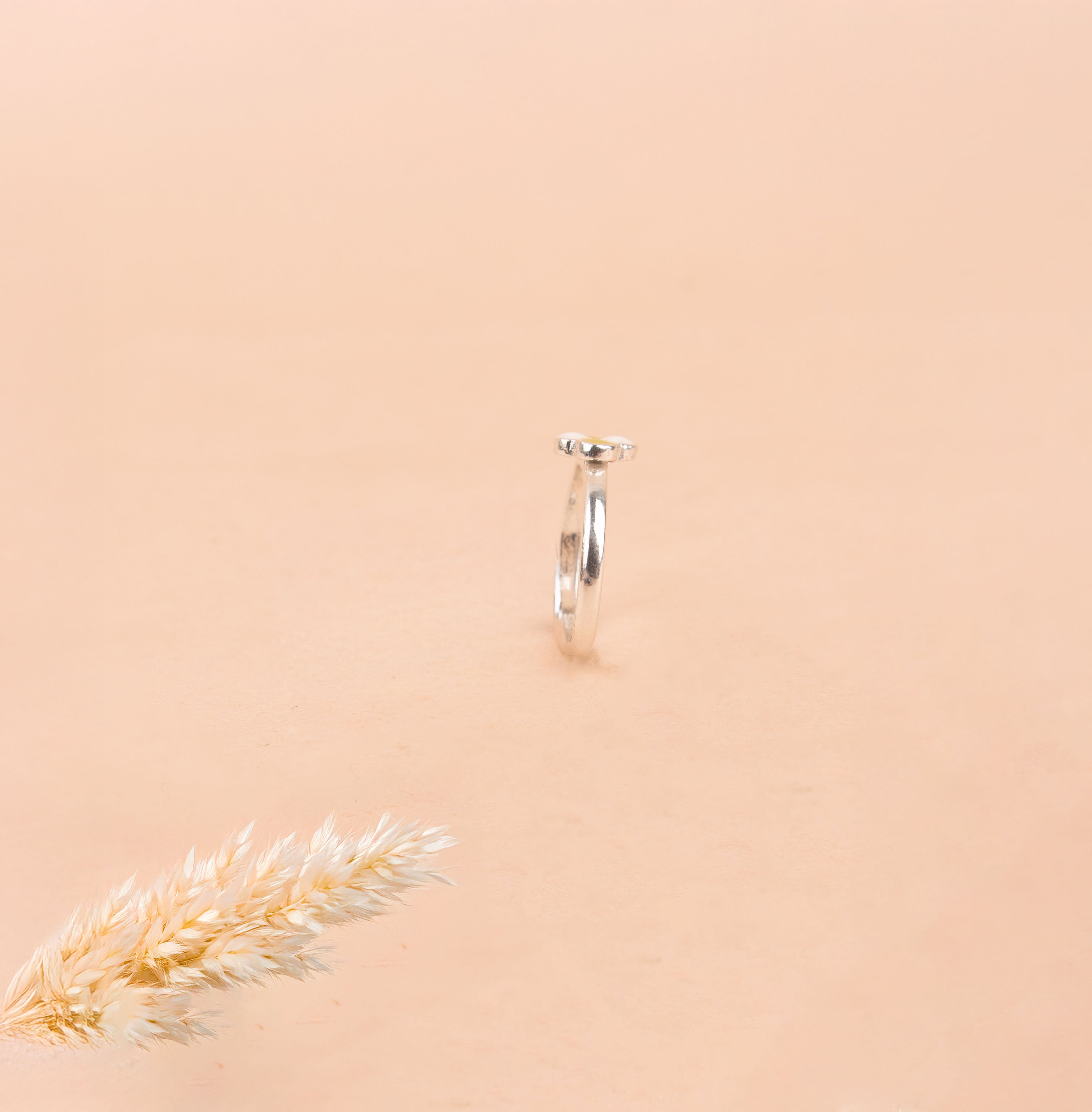 Adya Green Blossom Bud Midi Ring