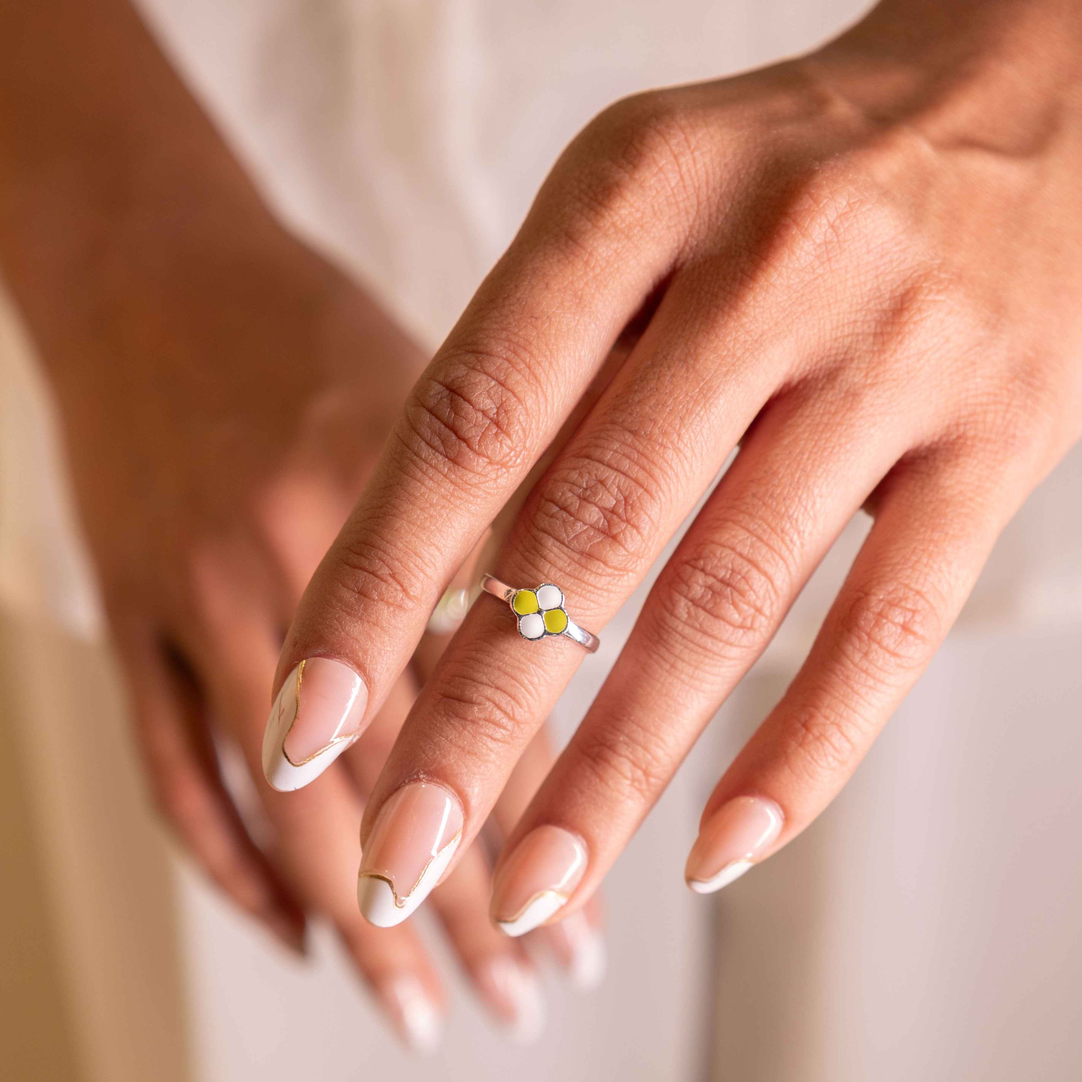 Adya Green Blossom Bud Midi Ring