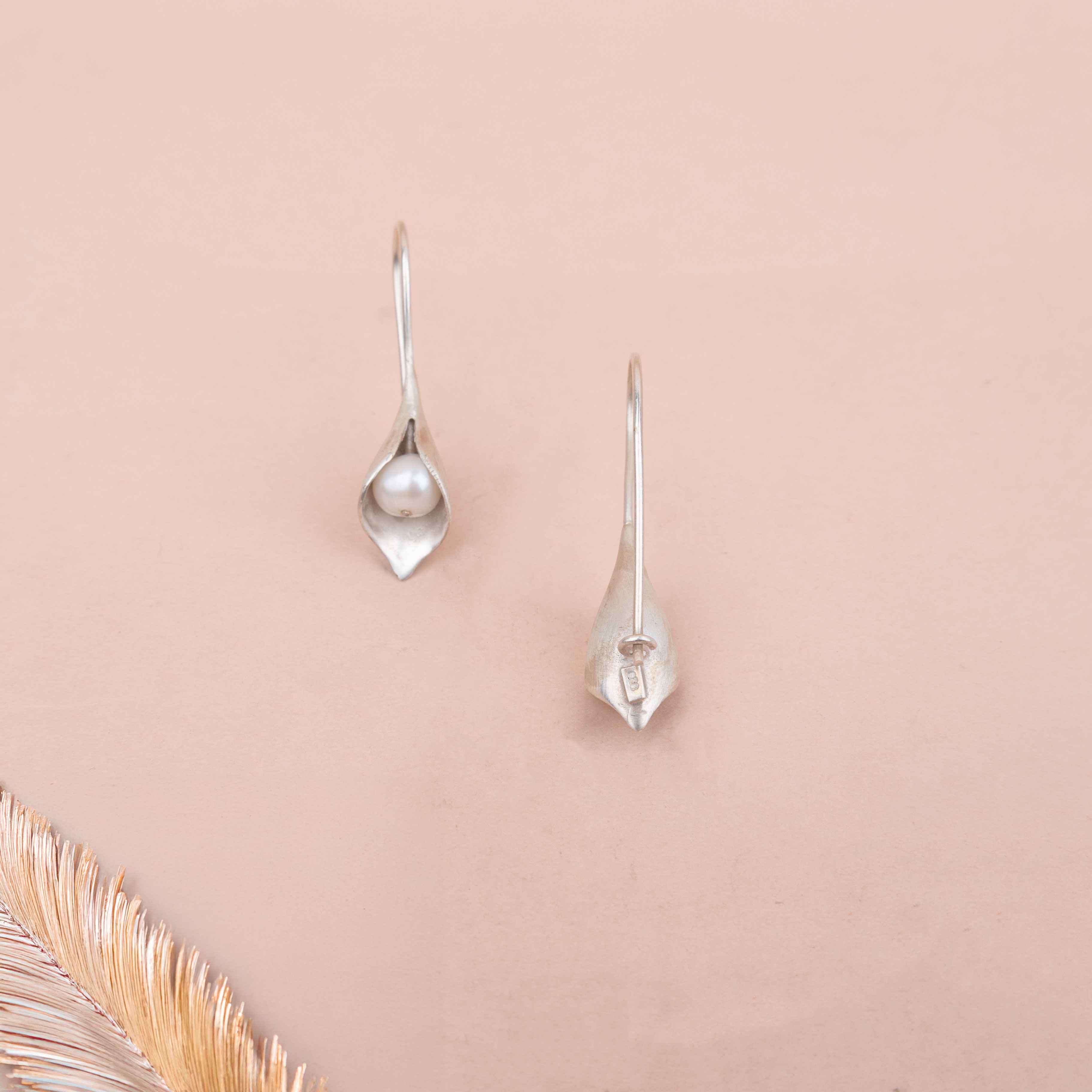 Adya Pearl Embrace Earring