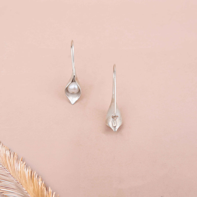 Adya Pearl Embrace Earring
