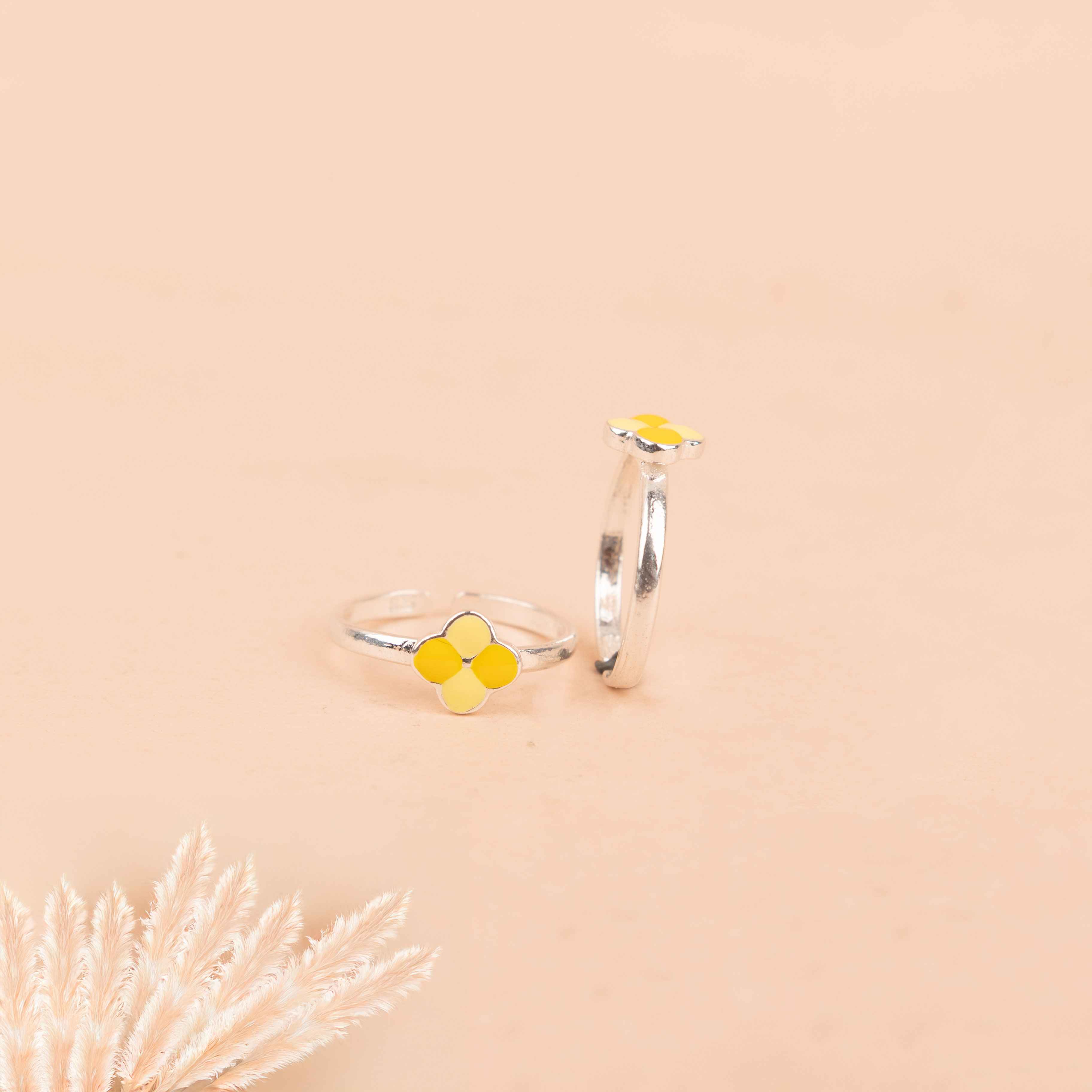 Adya Yellow Blossom Bud Toe Ring Cum Midi Ring