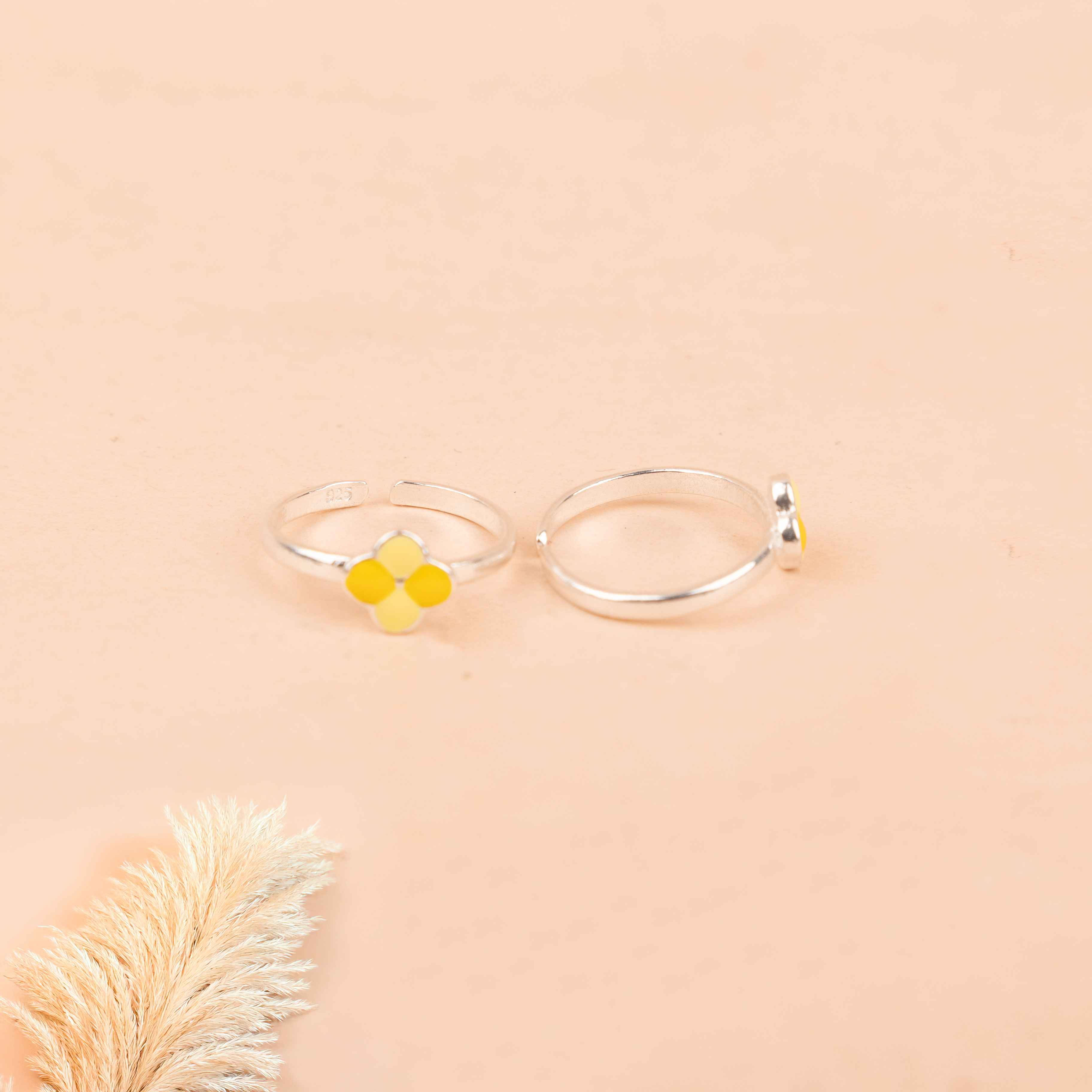 Adya Yellow Blossom Bud Toe Ring Cum Midi Ring