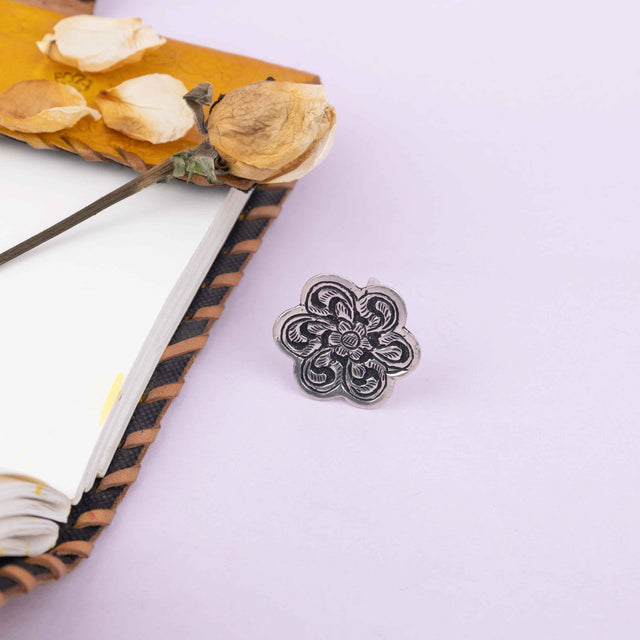 Anvaya Flora Detailed Chitai Ring
