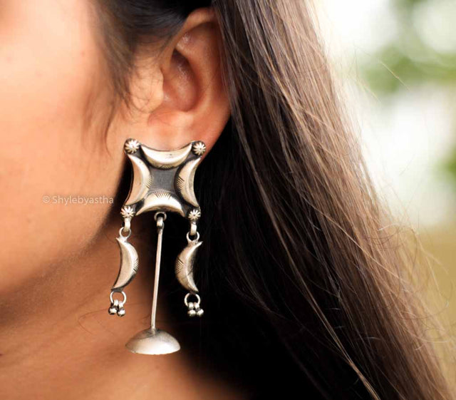 Mizoya Crescent Moon Classic Earrings