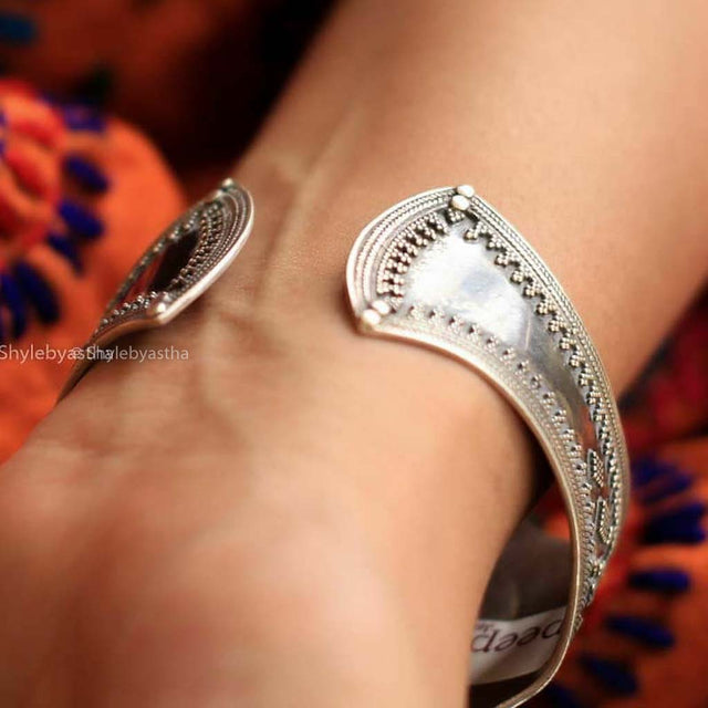 Anvaya Concentric Classic Kada
