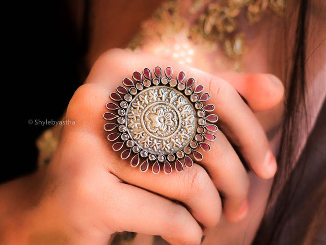 Essence Cocktail Ring