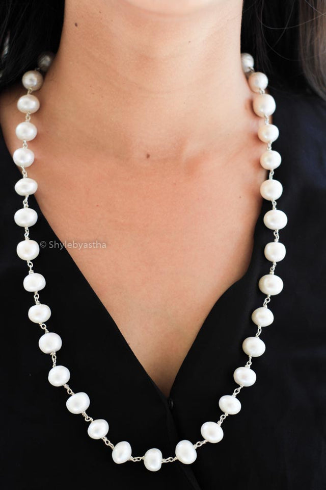 Essence Fine Pearl Necklace