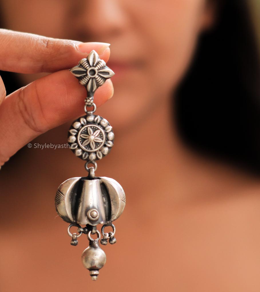 Mizoya Layered Vintage Inspired Earrings