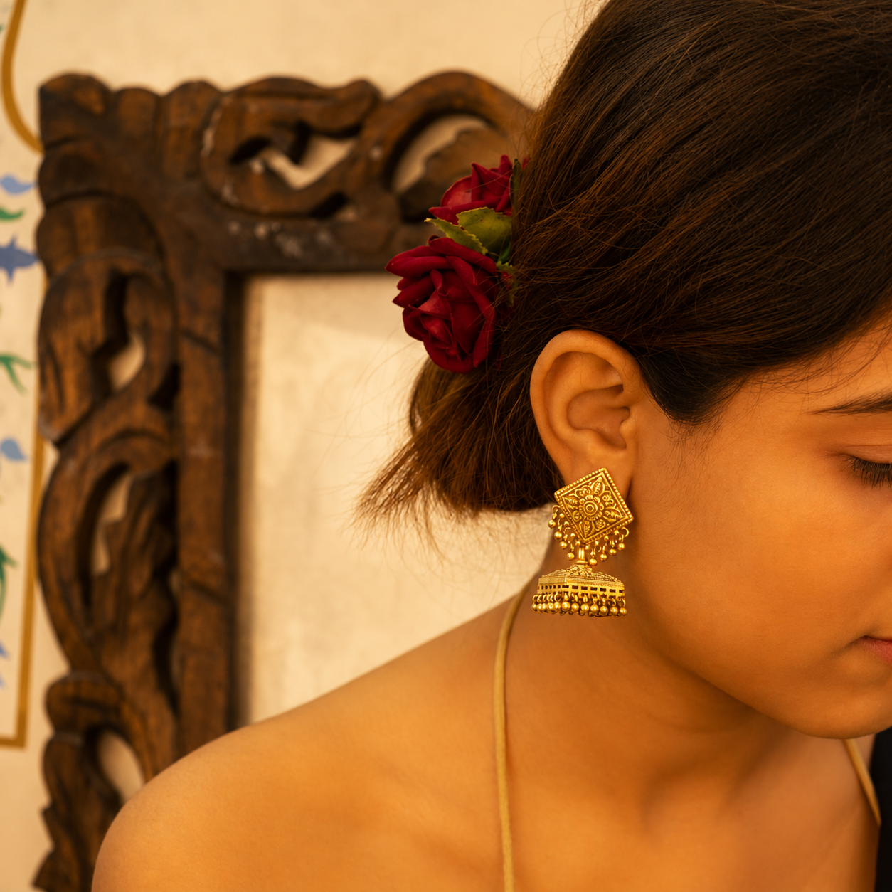 Mizoya Detailed Motif Classic Jhumka