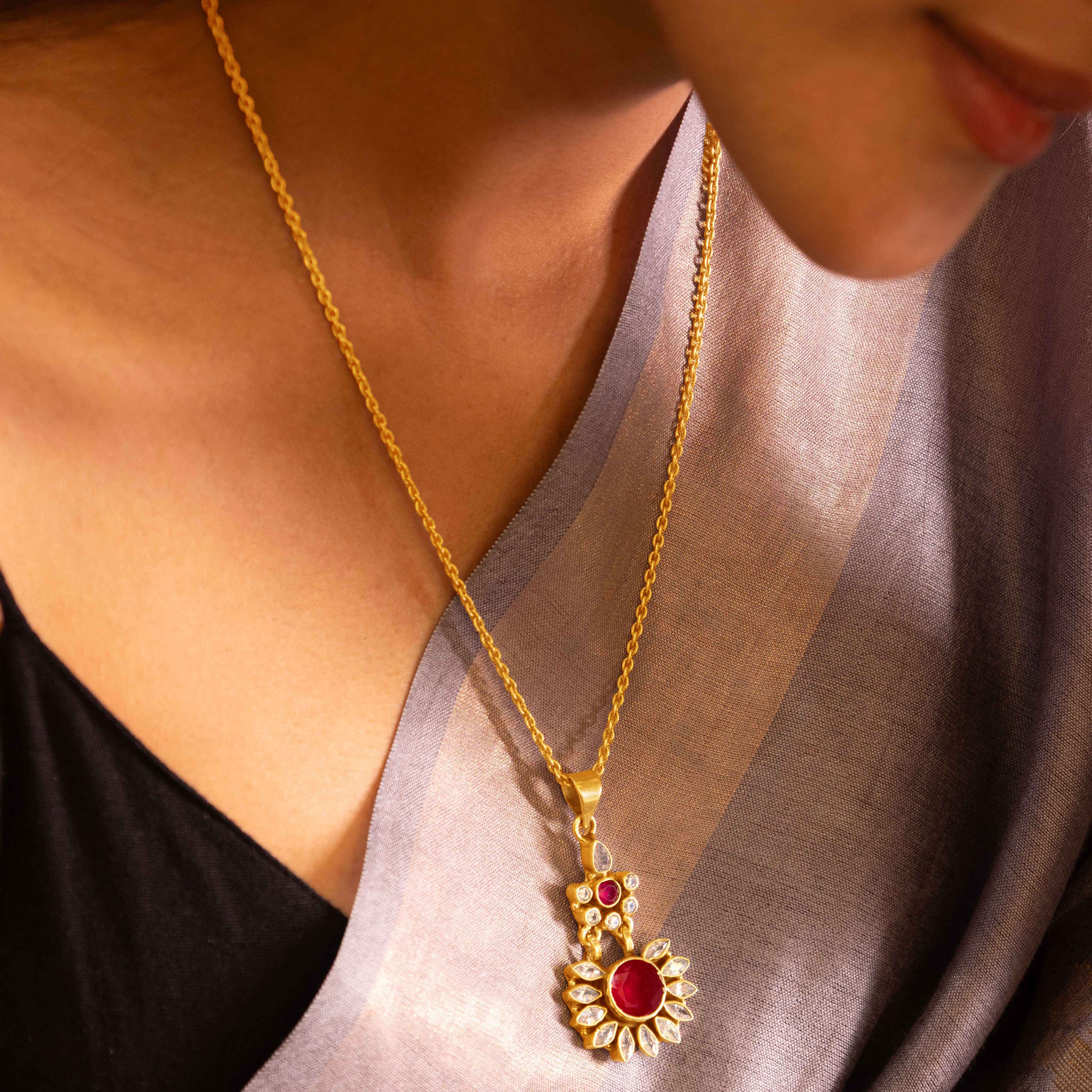 Essence Fine Jadau Pendant