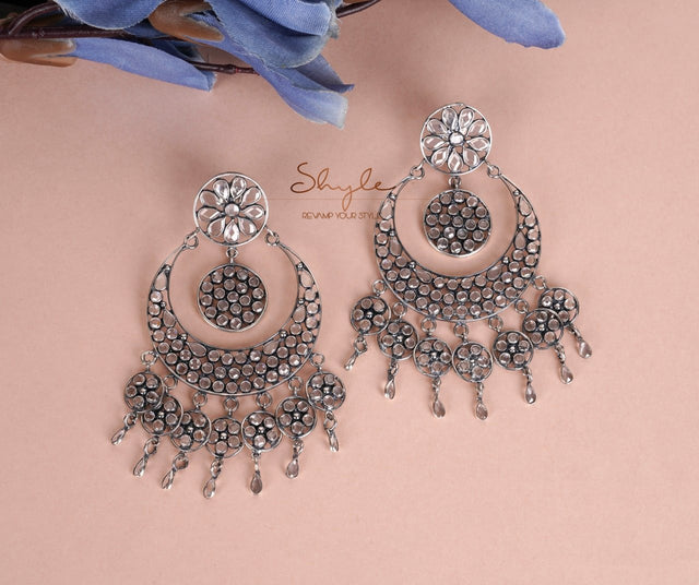 Essence Statement Scintillating Chandbali