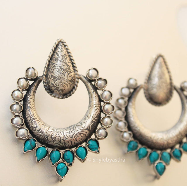 Essence Turquoise Pearl Studs