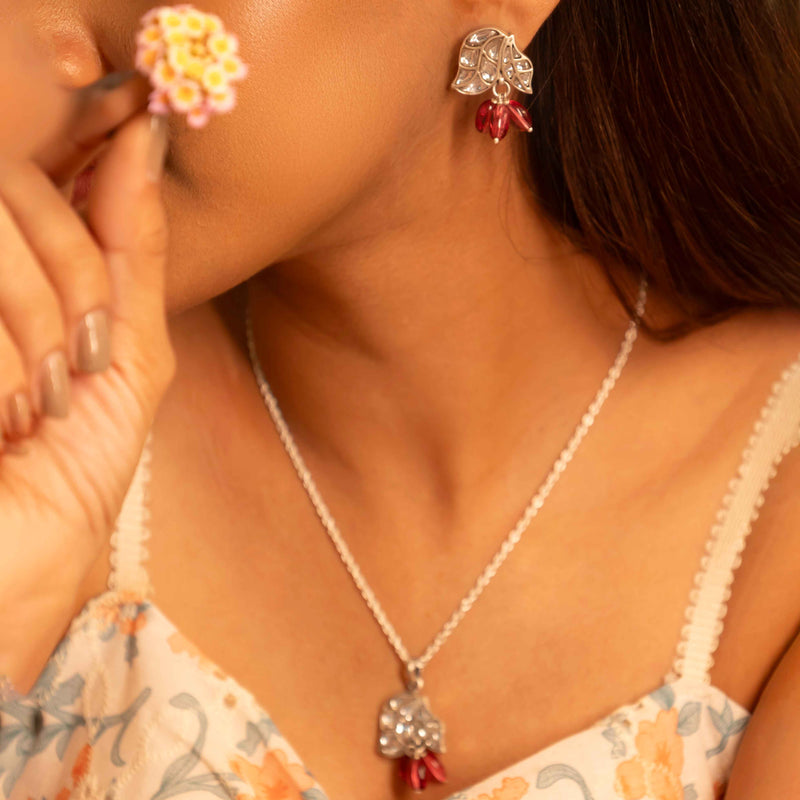 Essence Dual Leaf Kundan Pink Drop Necklace Earring Ring Set