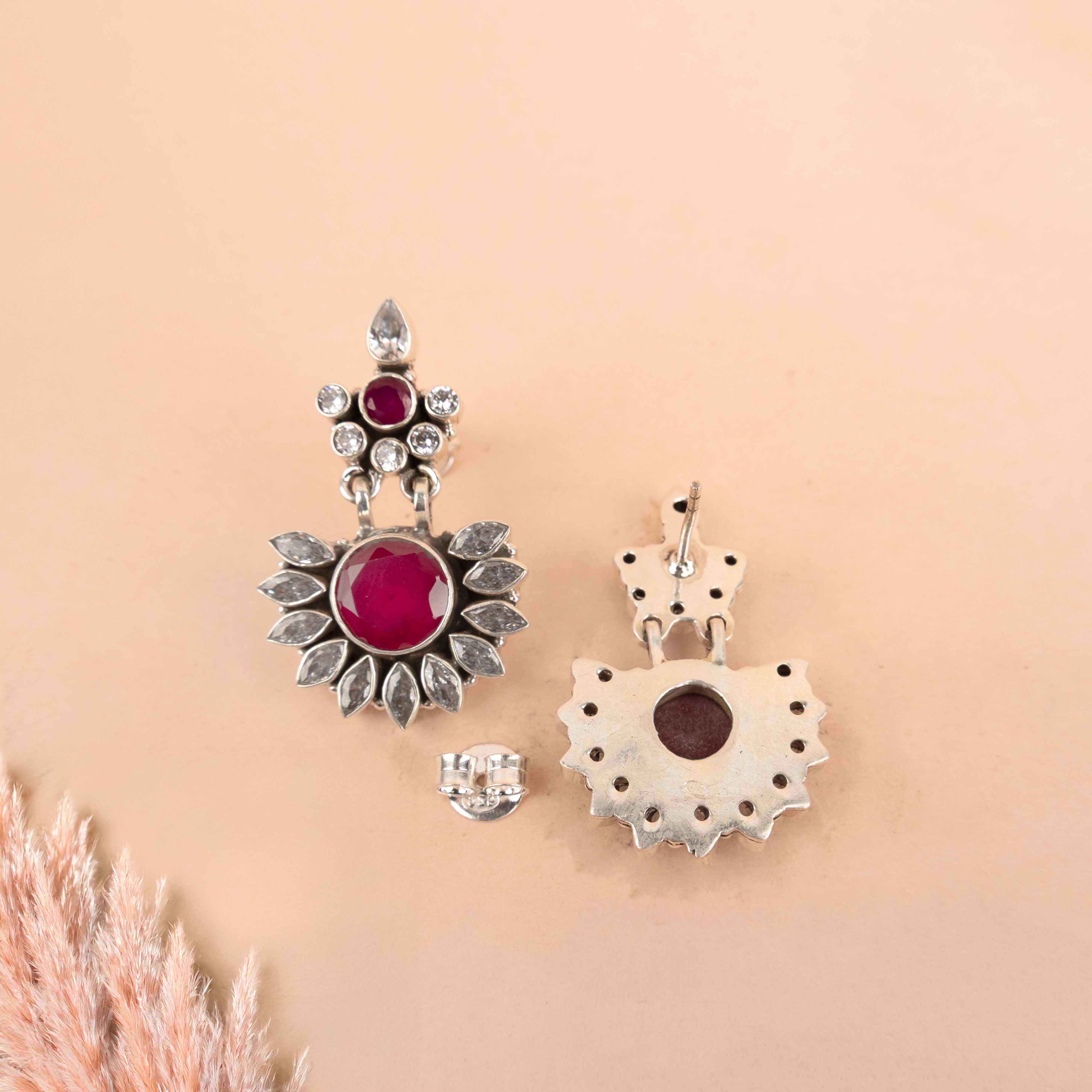 Essence Fine Jadau Earring