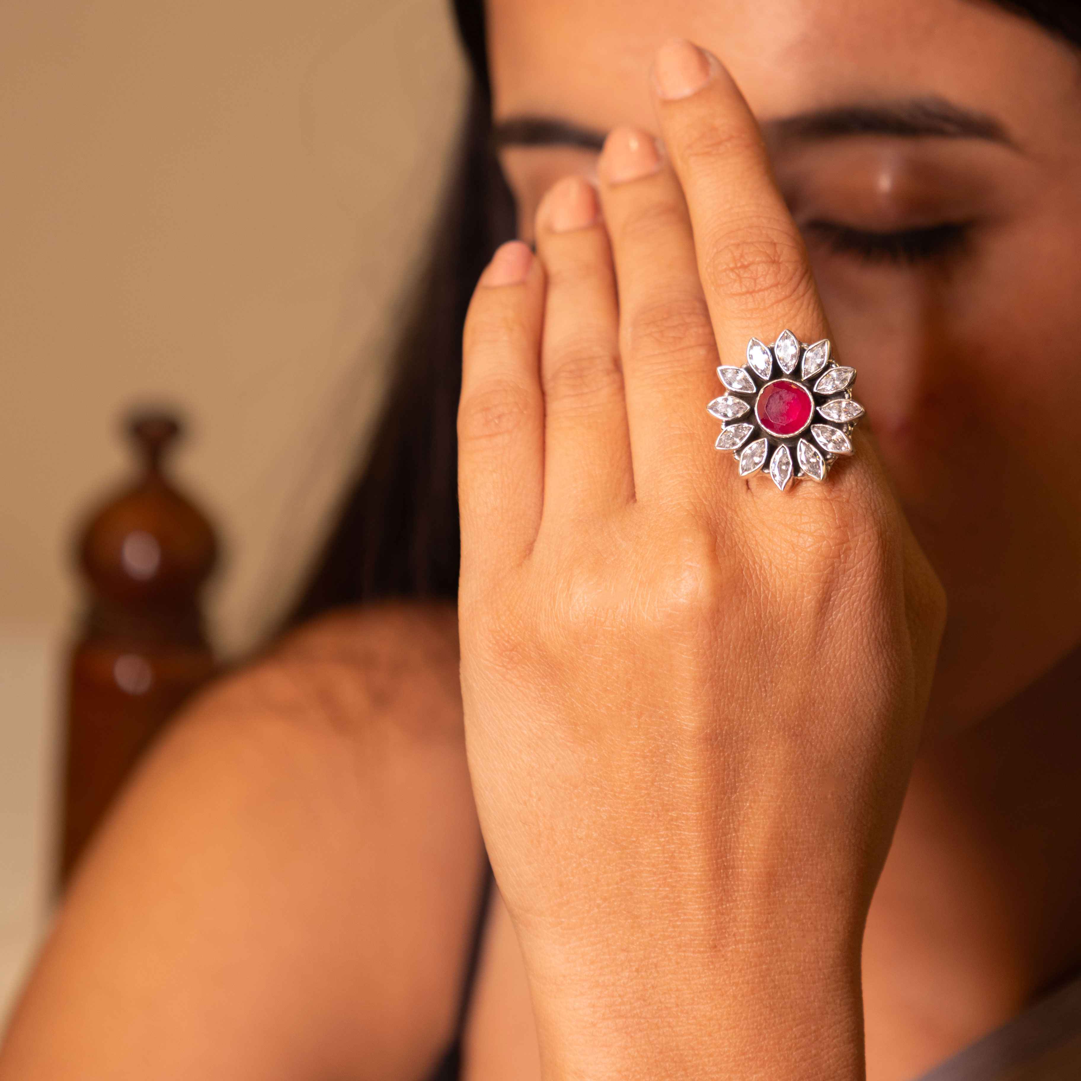 Essence Fine Jadau Flower Ring