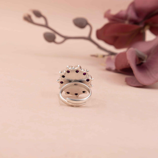 Essence Jadau Oval Ring