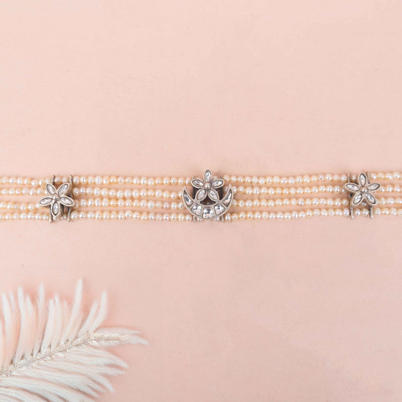 Essence Kundan Chaand Phool Pearl Choker