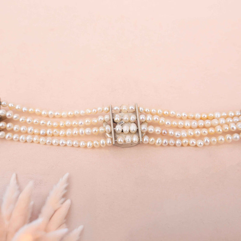 Essence Kundan Chaand Phool Pearl Choker