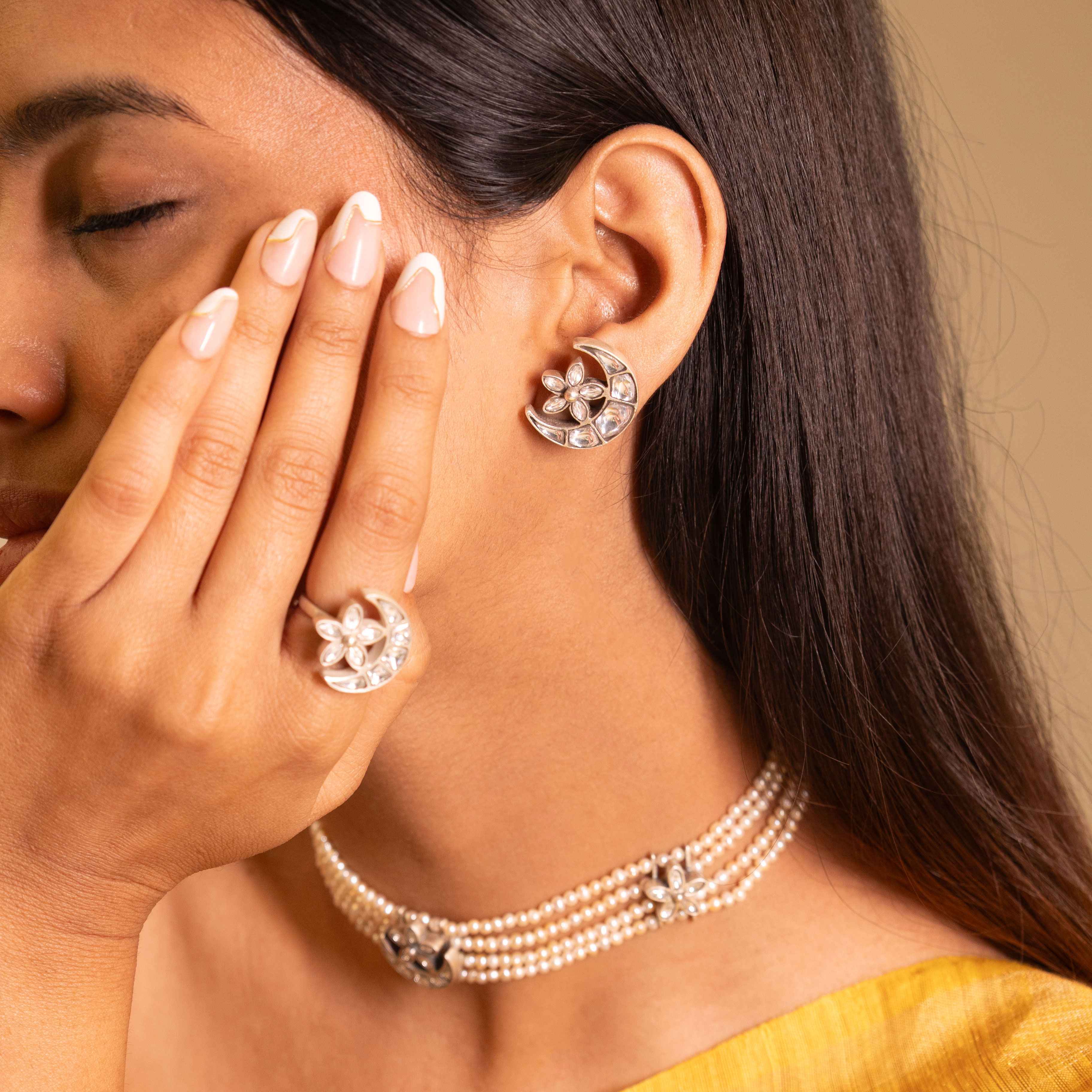 Essence Kundan Chaand Phool Pearl Choker Earring Ring Set