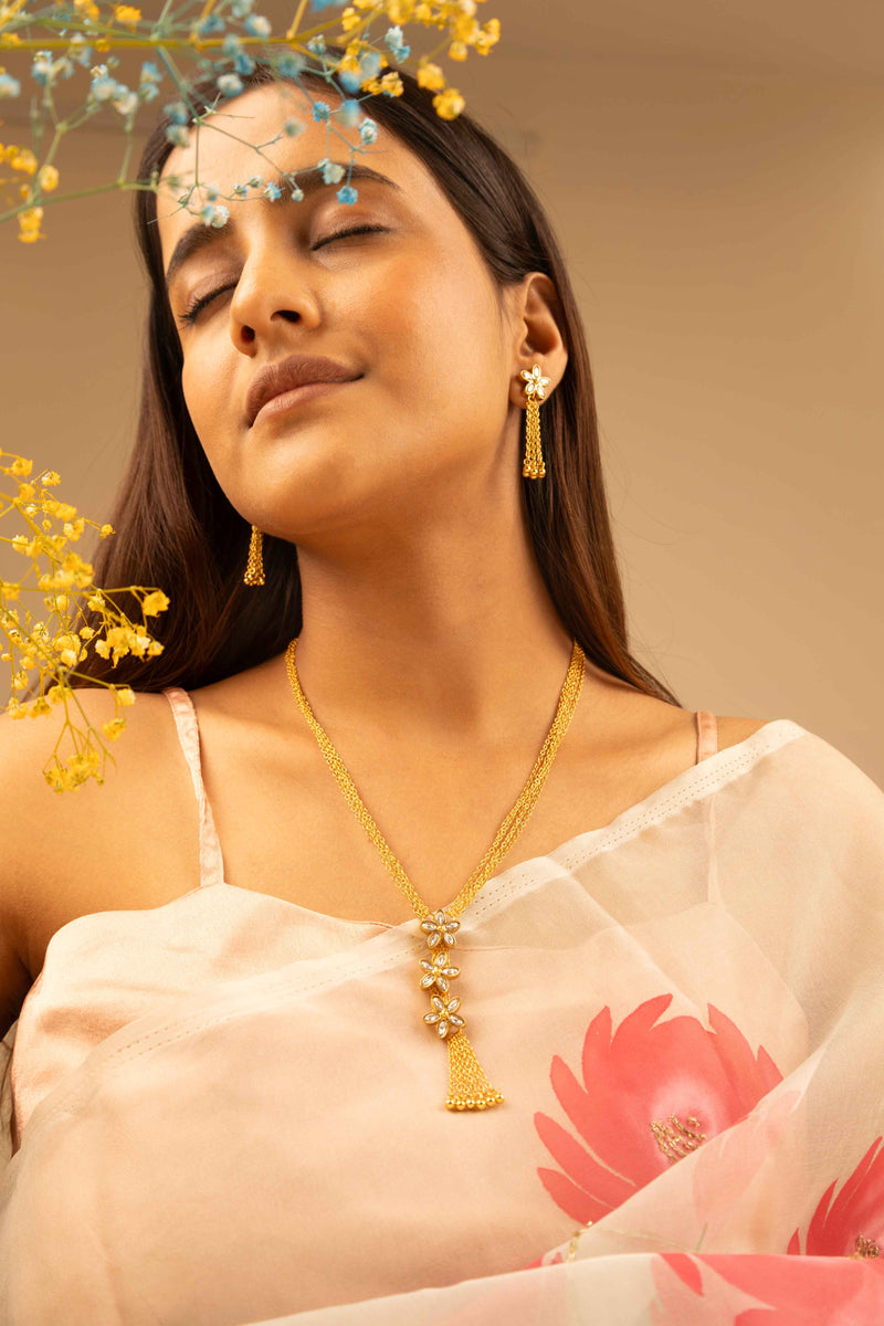 Essence Kundan Flower Sequence Chain Cluster Gold Plated Earring Ring Necklace Set