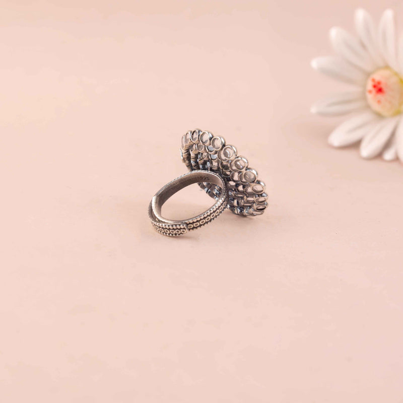 Essence Scintillating Flower Motif Ring