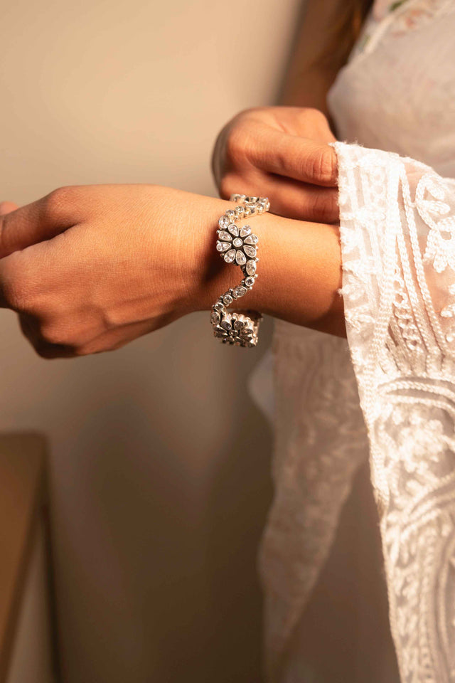 Essence Zircon Flower Bangle