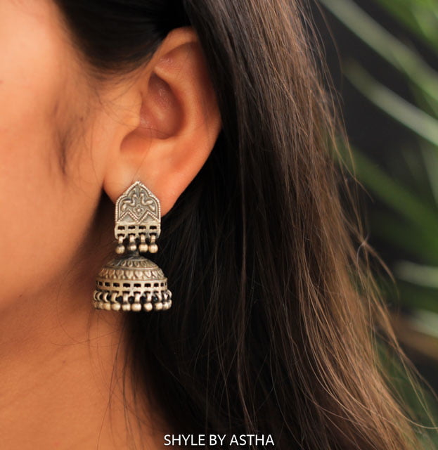 Adya Intricate Versatile Jhumki