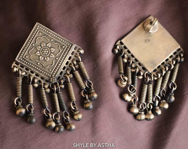 Mizoya Intricate Ghughri Dangling Earrings