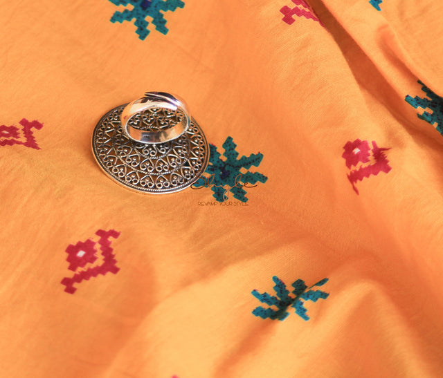 Anvaya Finely Carved Concentric Ring