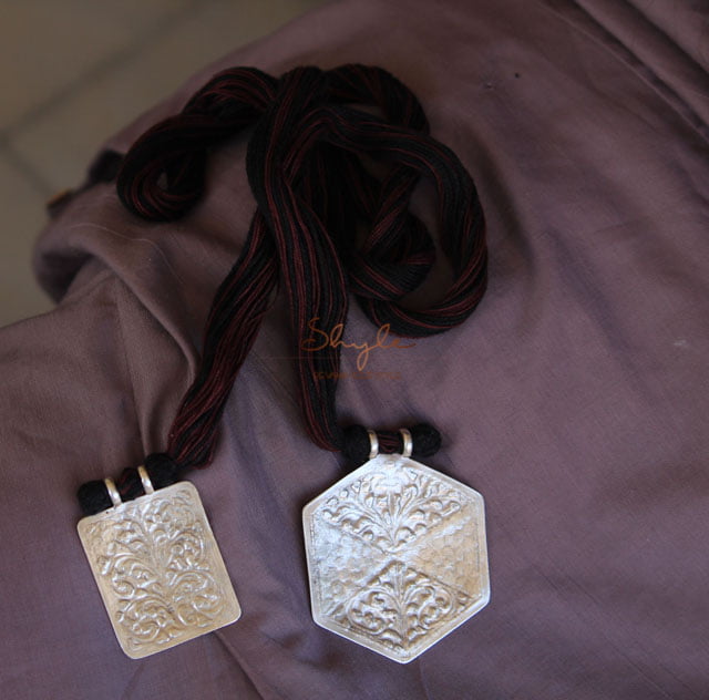 Mizoya Statement Chitai Motif Handmade Stole