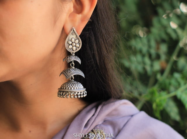 Jhumri Flora Detailed Textured Jhumka