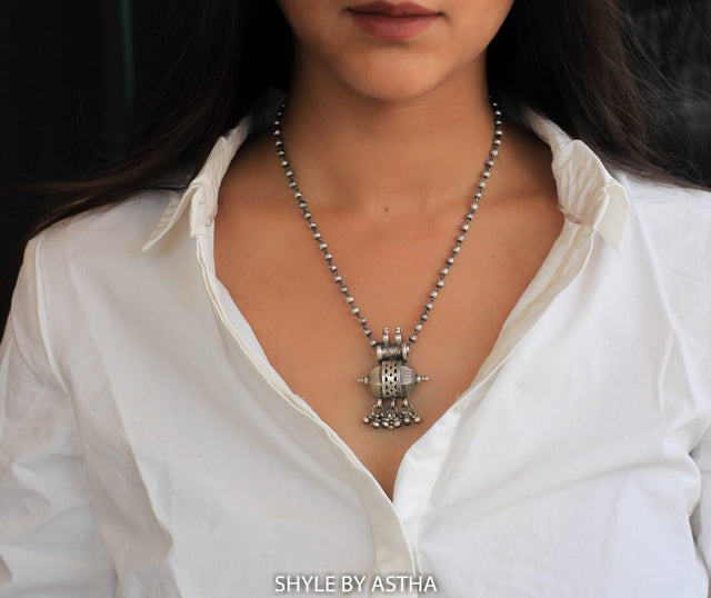 Mizoya Classic Vintage Inspired Necklace