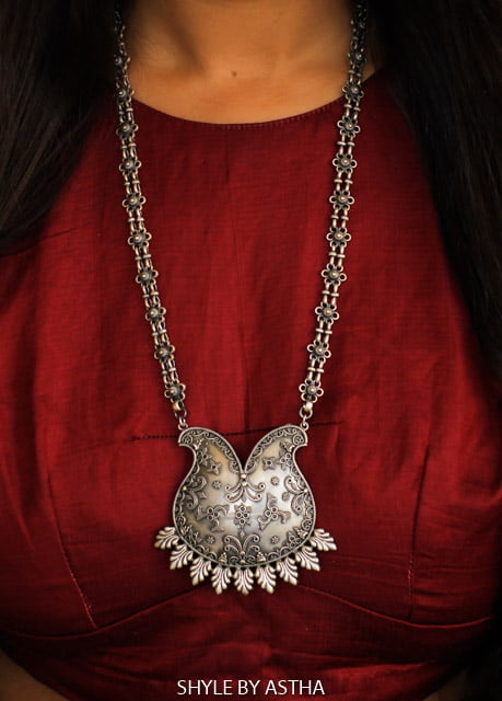 Mizoya Intricate Flora Art Necklace