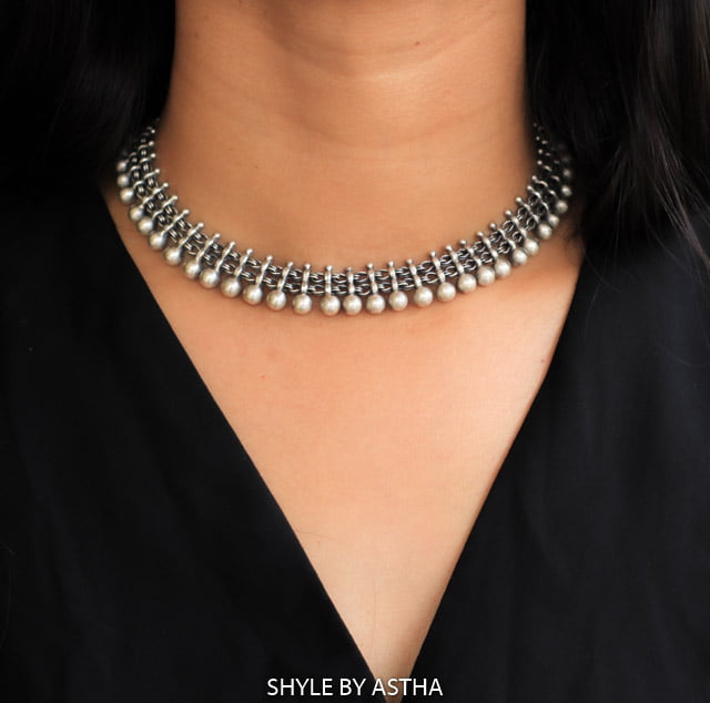 92.5 sterling silver Moh Silver Ball Antique Choker