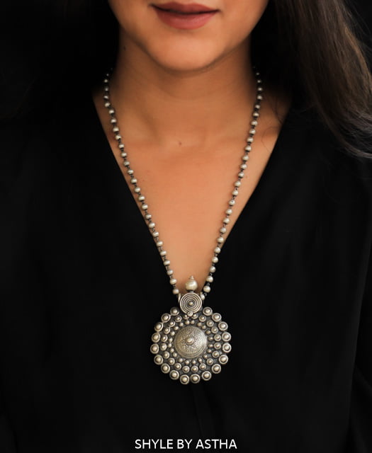 92.5 sterling silver Anvaya Embossed Concentric Classic Necklace