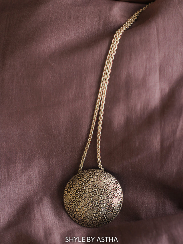 Moh Intricate Quirky Necklace