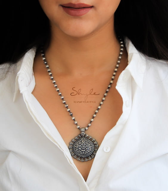 Mizoya Intricate Flora Ball Necklace