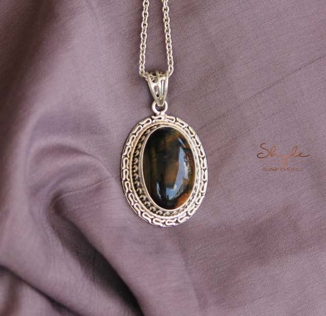 Essence Fine Necklace
