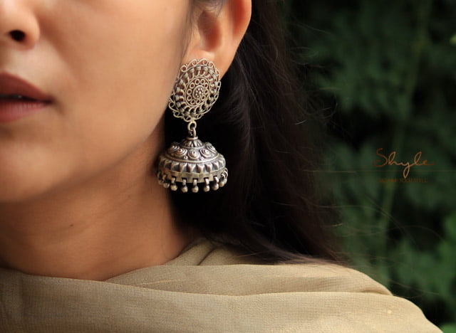 Mizoya Intricate Carved Motif Embossed Jhumka