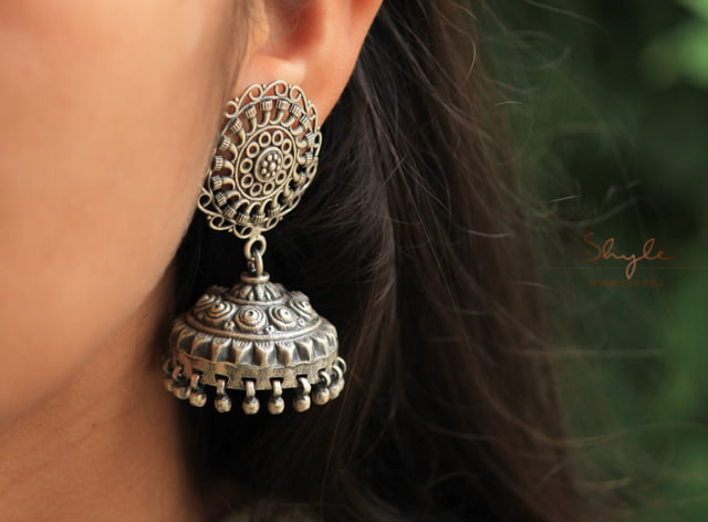 Mizoya Intricate Carved Motif Embossed Jhumka