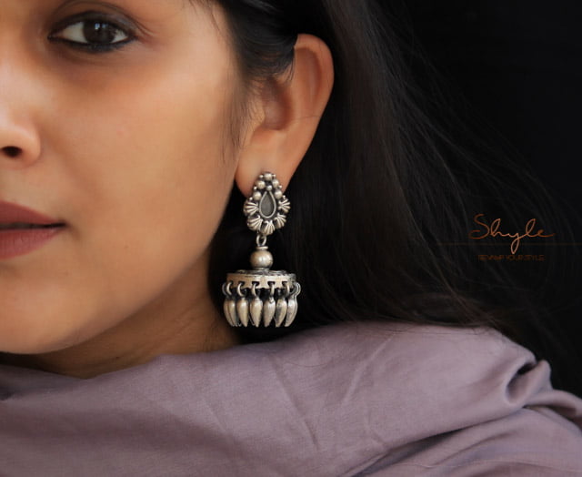 Dulari Embossed Motif Intricate Jhumki
