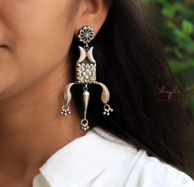 Mizoya Quirky Flower Art Earrings