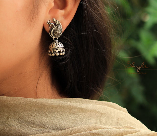 Moh Peacock Motif Carved Jhumki