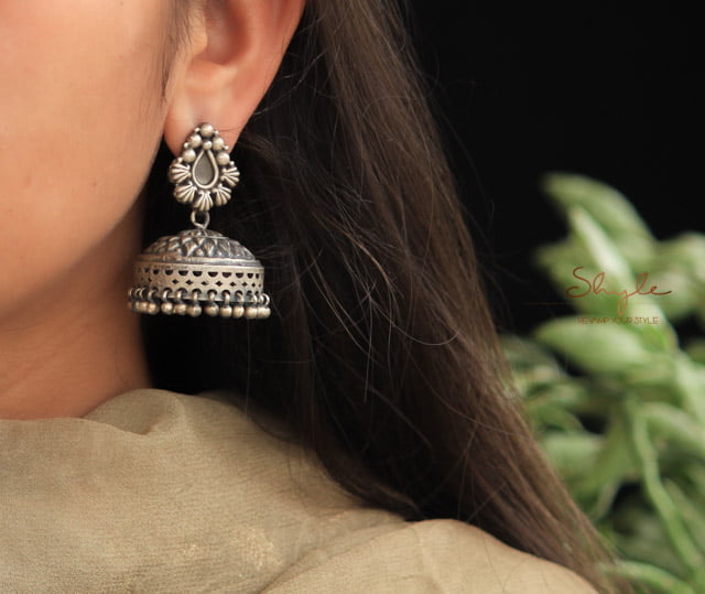 Dulari Embossed Motif Textured Jhumka