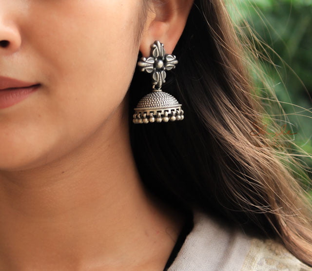Mizoya Intricate Square Motif Daana Art Jhumki
