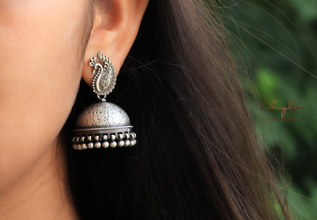 Mizoya Intricate Peacock Motif Jhumka
