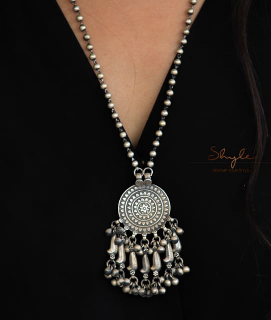 Tattva Concentric Detailed Ghughri Ball Necklace